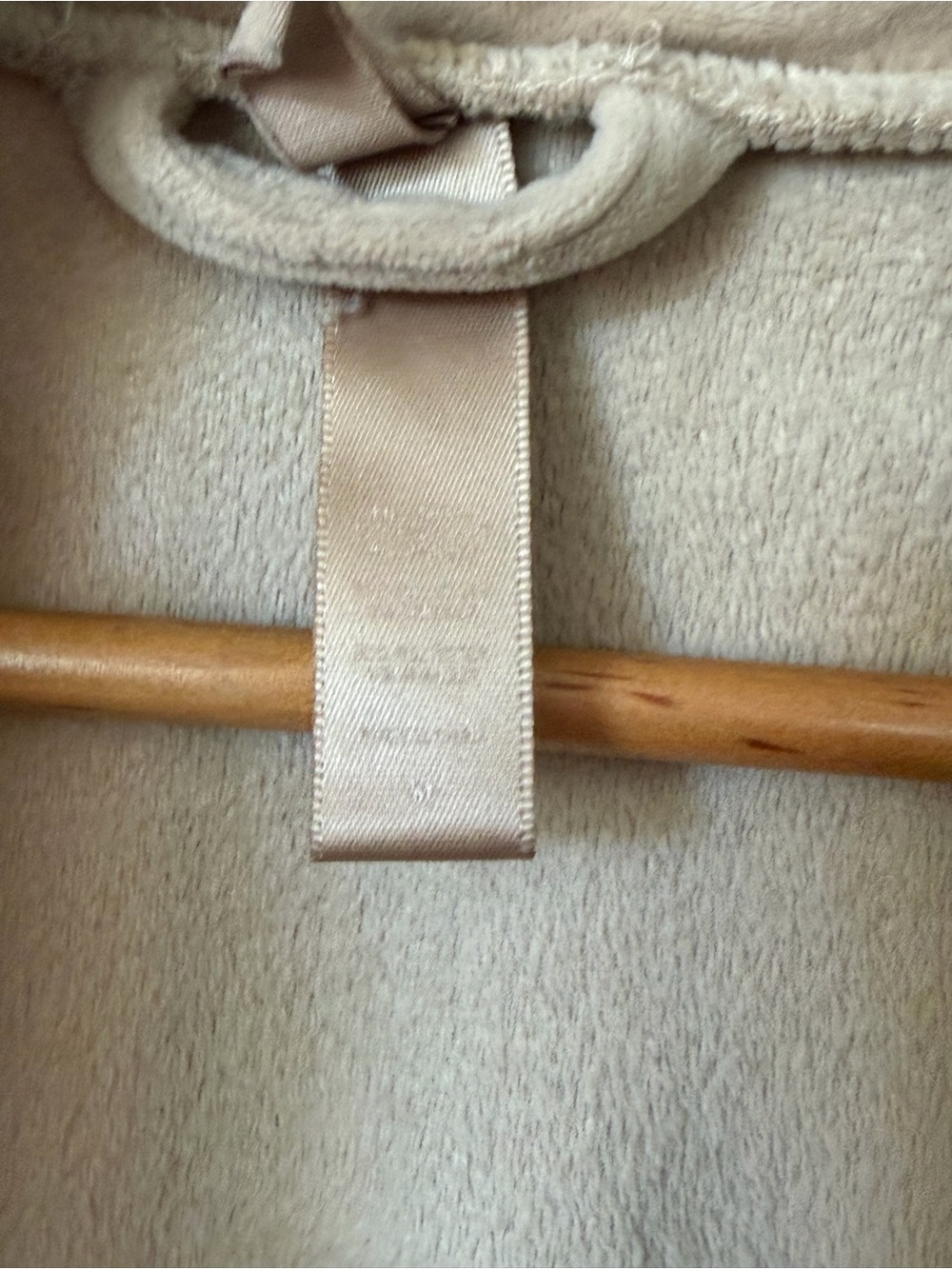 Skims Velour Robe - Picture 3 of 4